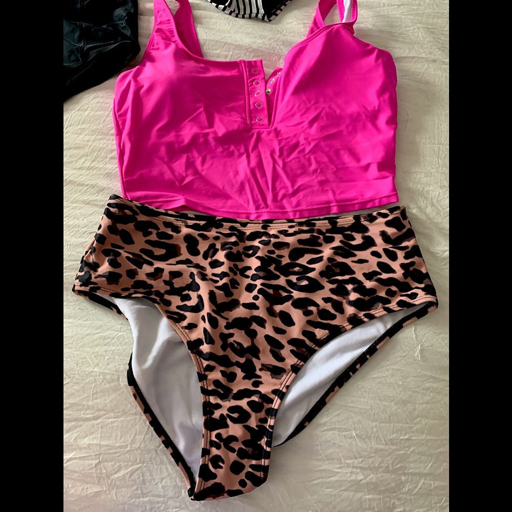 Swim suit 2 piece hot pink leopard size large